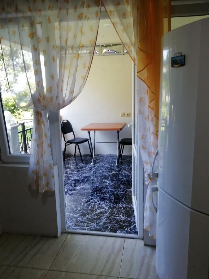 Geno Guest House Kwariati Exterior foto