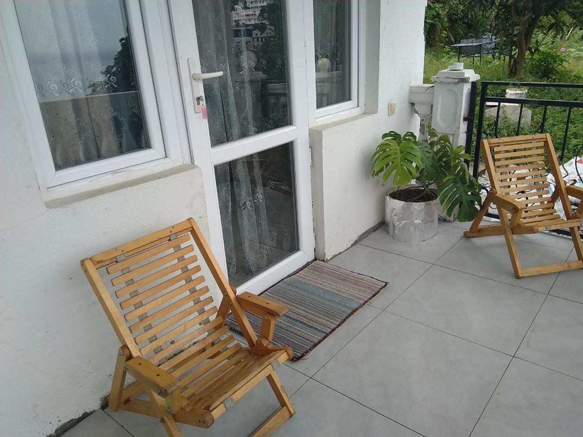 Geno Guest House Kwariati Exterior foto