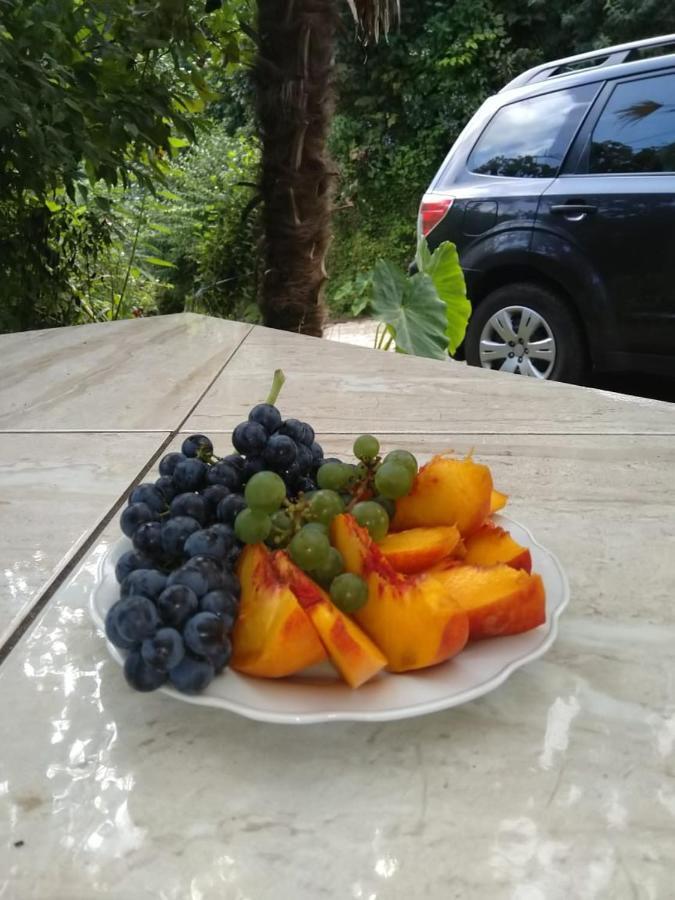 Geno Guest House Kwariati Exterior foto